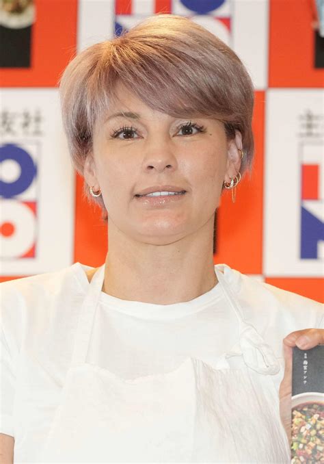 梅宮アンナ乳がん公表「浸潤性小葉がん」ステージ3aも落胆せず「いつか自分もなると思っていた」 芸能写真ニュース 日刊スポーツ