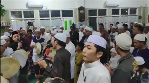 Suasana Perayaan Maulid Nabi Muhammad Saw H Di Musholla Nurul