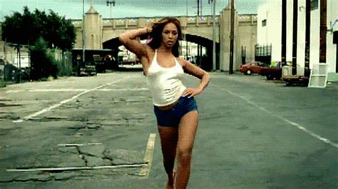 Beyonce GIF - Find & Share on GIPHY