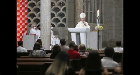 Missa Dom Murilo Krieger celebra dez anos de Dedicação da Igreja Matriz