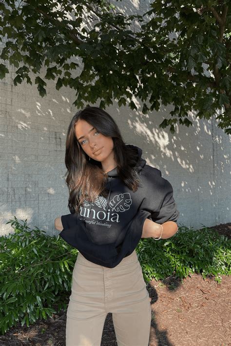 Lily Weber – Fanjoy