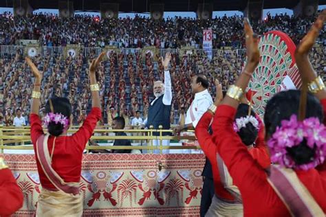 Watch Pm Modi Joins Dazzling Bihu Celebrations In Toast To Northeast