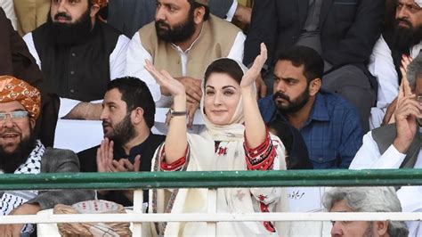 Pml N Leader Maryam Nawaz Offers Hand Of Friendship To Imran Khans Party World News