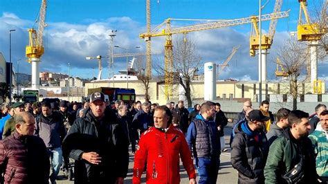 El sector naval de la ría de Vigo se paraliza tras un nuevo muerto en