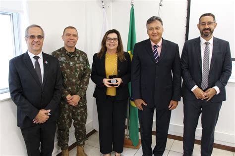 Presidente Do Trf Recebe Visita De Cortesia Do Novo Comandante Da