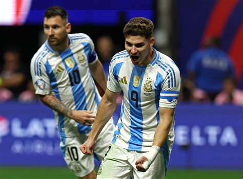 Julián Álvarez Marcó El Primer Gol De Argentina Y Estalló La Red Social