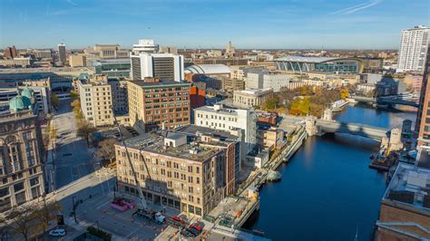 Wisconsin Roofing Llc Commercial Building Downtown Milwaukee