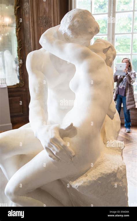 Naked nude estatua El beso Le brasier escultura de mármol en