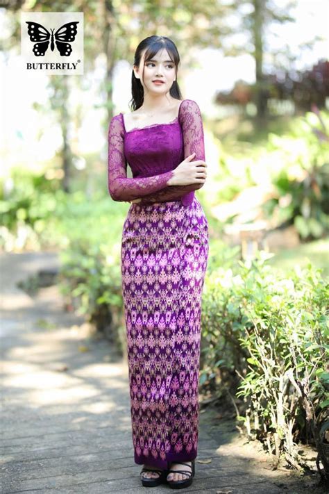 Pin By Myat On Myat Wyut Yee Myanmar Fashion Myanmar Dress Design