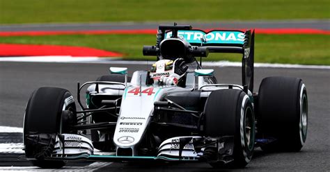 GP Μ Βρετανίας FP1 Hamilton και από κοντά Rosberg