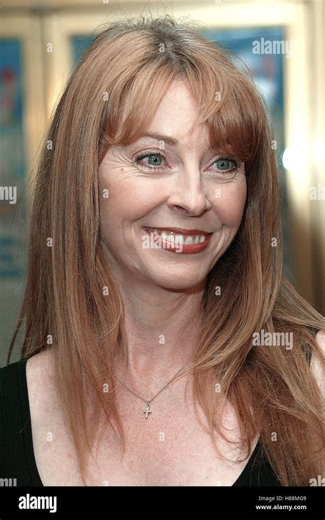 CASSANDRA PETERSON AKA ELVIRA LEGALLY BLONDE 2 FILM SCREENI MANN