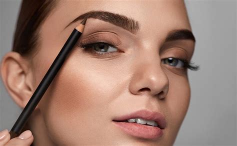 Best Eyebrow Makeup Products To Get Gorgeously Full Brows In Minutes