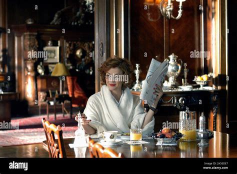 ANNETTE BENING, BEING JULIA, 2004 Stock Photo - Alamy