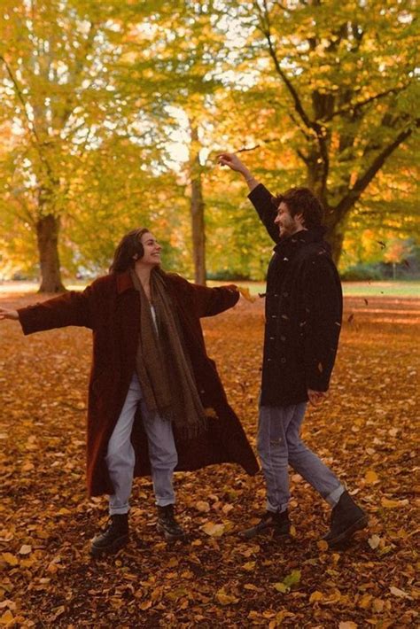 15 Romantic Fall Dates To Plan With Your Man Fall Photoshoot Couples