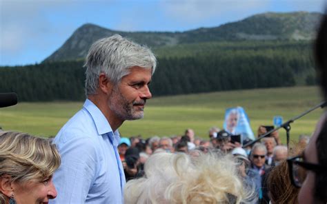 Laurent Wauquiez Ascension du Mézenc sur fond de tensions