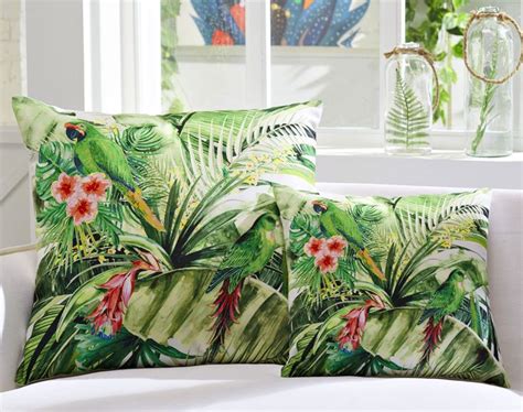 Coussin Motifs Exotiques BECQUET Pillows Bed Decor