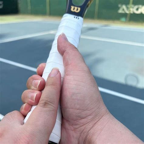 Tennis Grips Guide In Pros And Cons With Photos