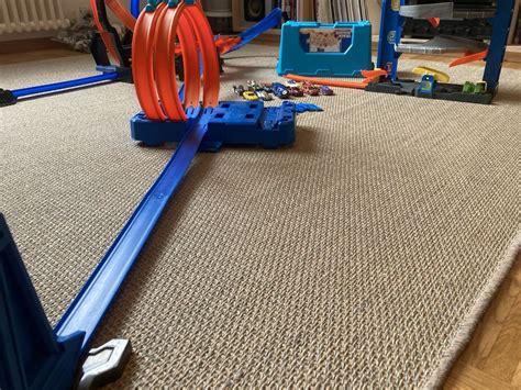 Hot Wheels Crash Trackset Looping Garage 12 Autos Gebraucht in Zürich für CHF 30 mit