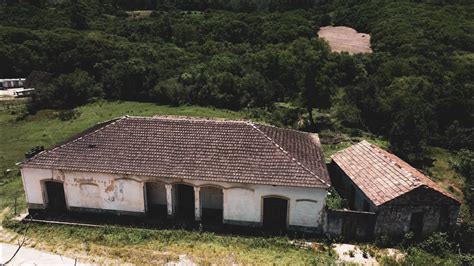 VOCÊ NÃO VAI ACREDITAR NO QUE FUNCIONOU NESSE IMENSO CASARÃO ABANDONADO