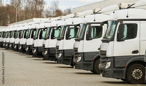 fleet  commercial lorry trucks  row logistics  transportation