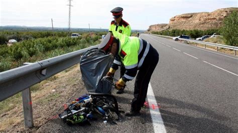 Marcha De Bicicletas En Recuerdo De Los Dos Ciclistas Muertos