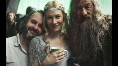 The Hobbit Cast Says Goodbye Last Roads Home Youtube