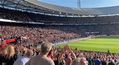 Geen Vrienden Meer Feyenoord Fans Zwaaien Naar Uitvak Na Ontknoping