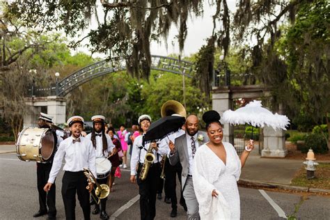 New Orleans Butler Fountain Elopement Sarahbeckerphoto