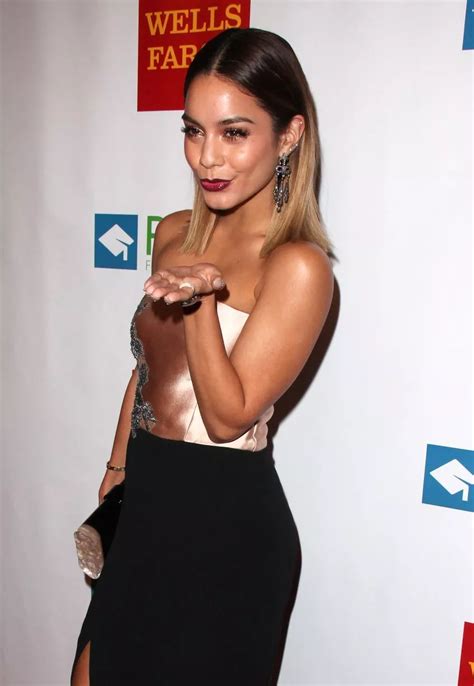 Vanessa Hudgens Looking HOT Irish Mirror Online