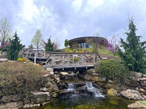 Waterfront Botanical Gardens : GoToLouisville.com Official Travel Source