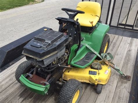 John Deere Lx Lawn Garden Tractors Reynolds Farm Equipment