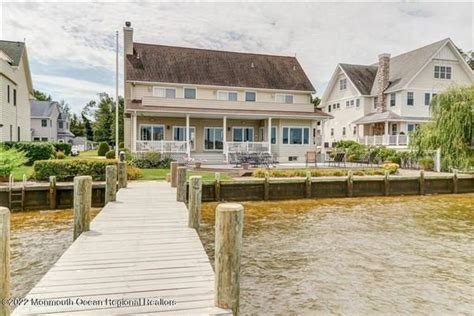 Beautiful Waterfront Home In Desirable In Pine Beach, New Jersey, United States For Sale (12148575)