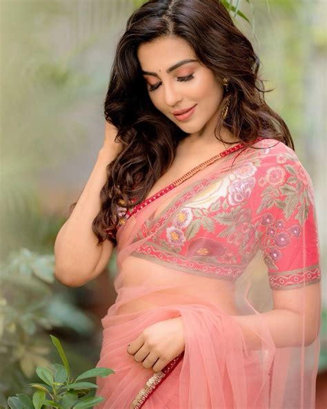 Parvati Nair Hot Pics In Pink Saree South Indian Actress Photos And Videos Of Beautiful Actress