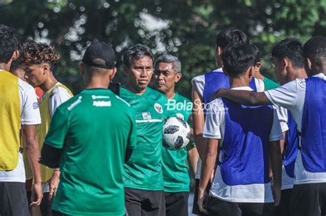 Jadi Pendamping Bima Sakti Di Timnas U 17 Indonesia Frank Wormuth