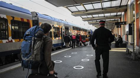 Sncf La Menace D Une Gr Ve Des Contr Leurs Pendant Les Vacances De