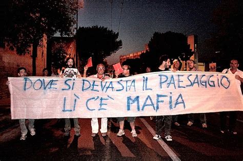 La Grande Bellezza Delle Coste Italiane Cancellata Dal Cemento