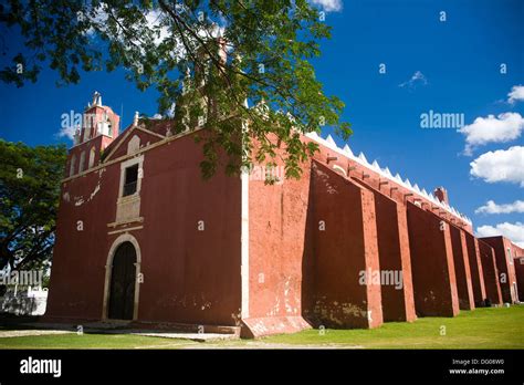 Mayan art architecture hi-res stock photography and images - Alamy