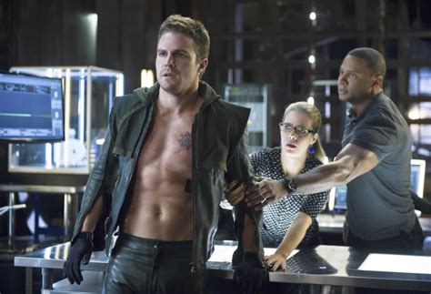 Arrow Shirtless TV Scenes In 2014 POPSUGAR Entertainment Photo 4