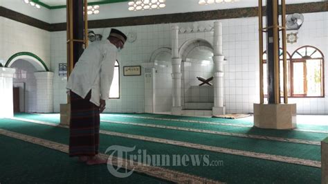 Masjid Kali Pasir Dibangun Th Masjid Tertua Di Tangerang Foto