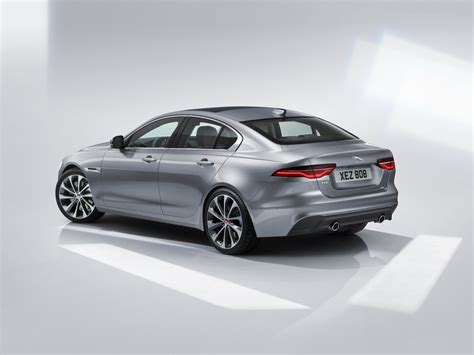 Jaguar XE 2020 Características fotos e información