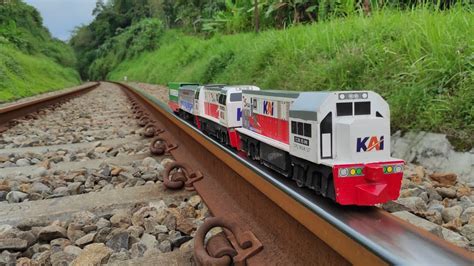 Drama Mencari Dan Menemukan Mainan Kereta Api Kayu Lokomotif Cc