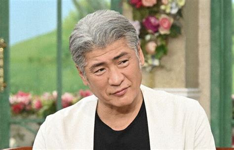 吉川晃司、外傷性白内障で両目を手術していた「シンバルキックは封印せざるをえないかも」 ライブドアニュース