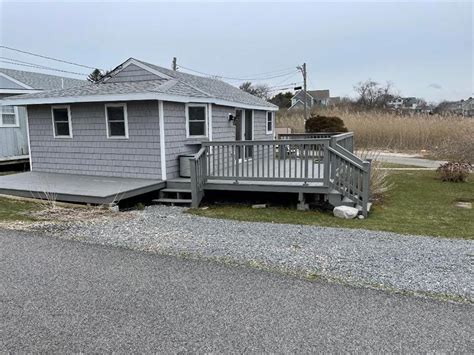 854 Matunuck Beach Road South Kingstown Ri 02879 Mls 1355888