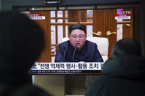 Coreia do Norte admite que mísseis são preparo para guerra e avisa