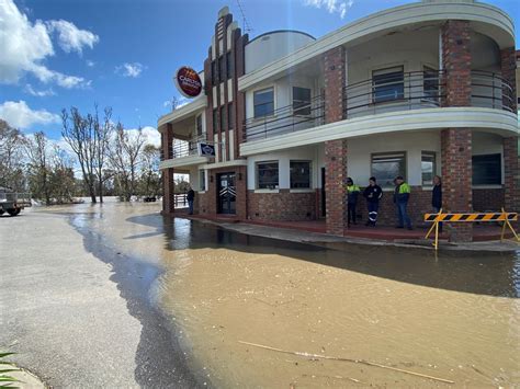 Flood Updates Queensland Nsw Victorian Towns Brace For Coming Flood