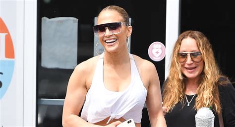 Jennifer Lopez Shows Off Her Abs At The Gym After Announcing New Show