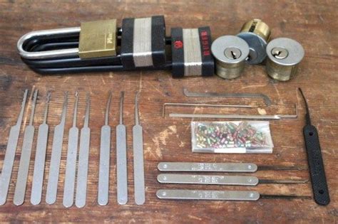 Beginners Guide To Lock Picking Lock Picking Lock Picking Tools Diy