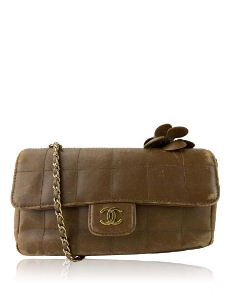 Bolsa Tiracolo Chanel Camellia Chocolate Bar Couro Marrom Original