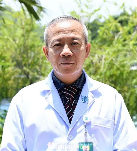 PGS TS Bác sĩ Nguyễn Anh Tuấn chuyên khoa phẫu thuật tạo hình thẩm mỹ