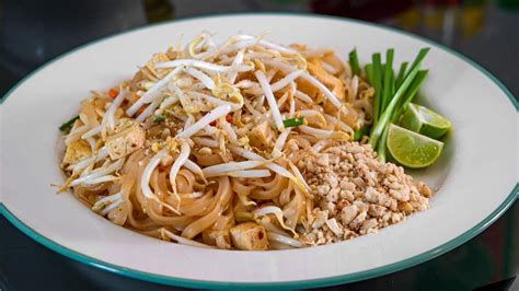 Pad Thai Rezept Vegan mit Tofu Authentische Thailändische Küche YouTube